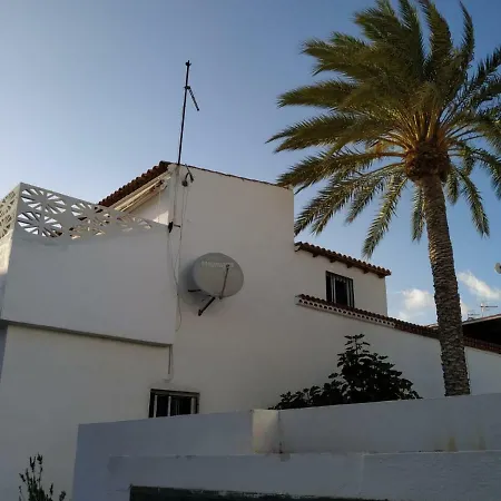 - 28/5 * Costa Del Silencio